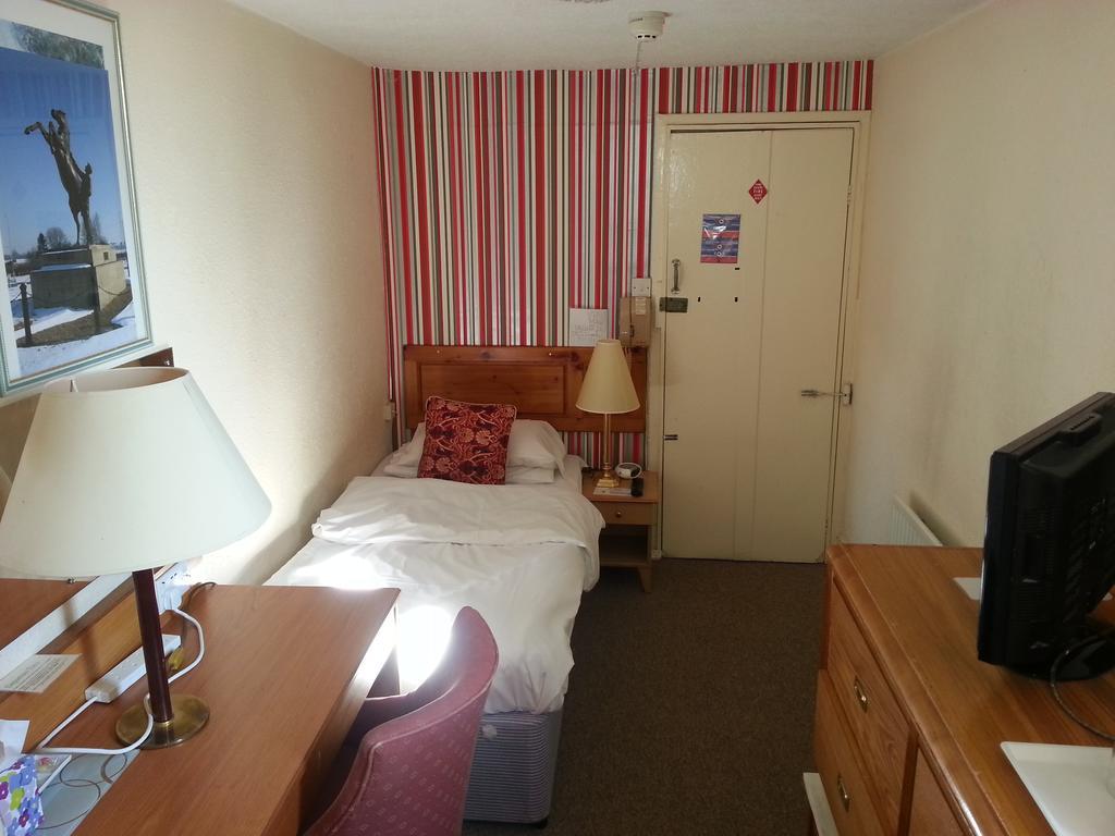 Cadogan Hotel Newmarket  Esterno foto