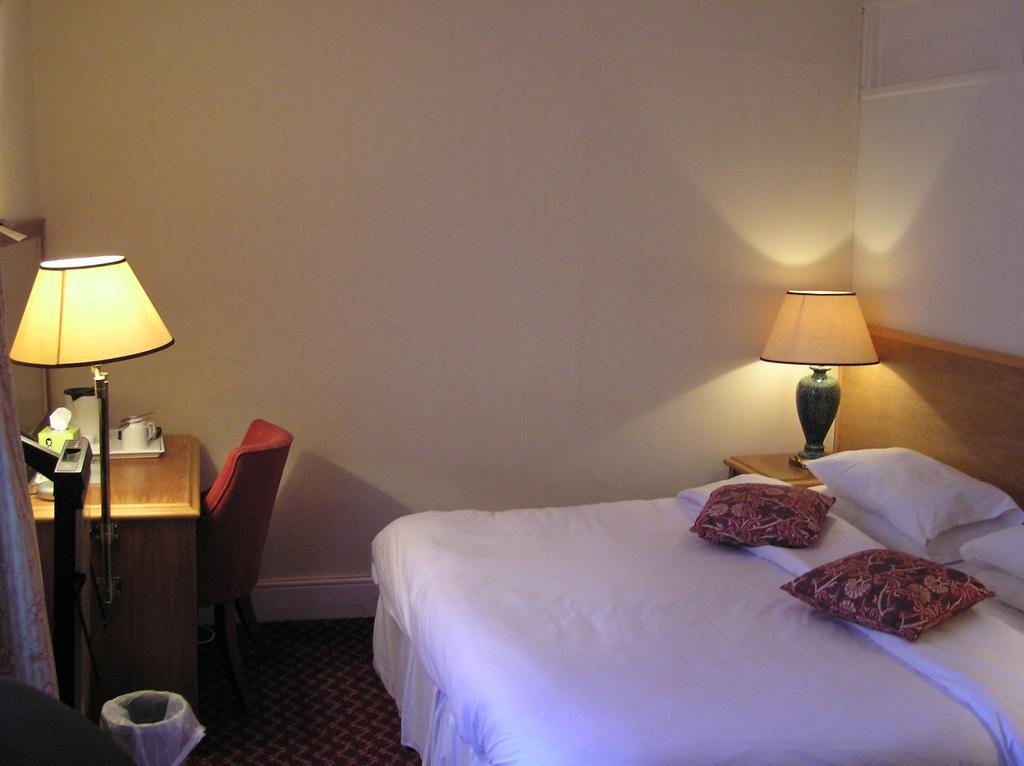 Cadogan Hotel Newmarket  Esterno foto