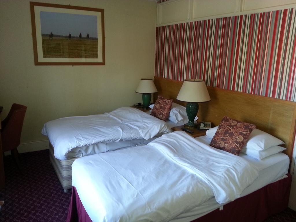 Cadogan Hotel Newmarket  Esterno foto