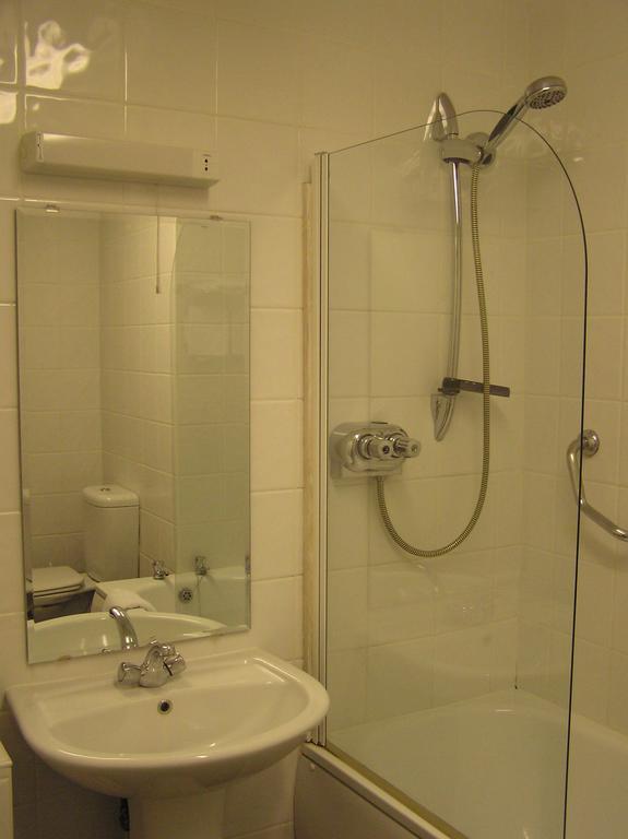 Cadogan Hotel Newmarket  Esterno foto